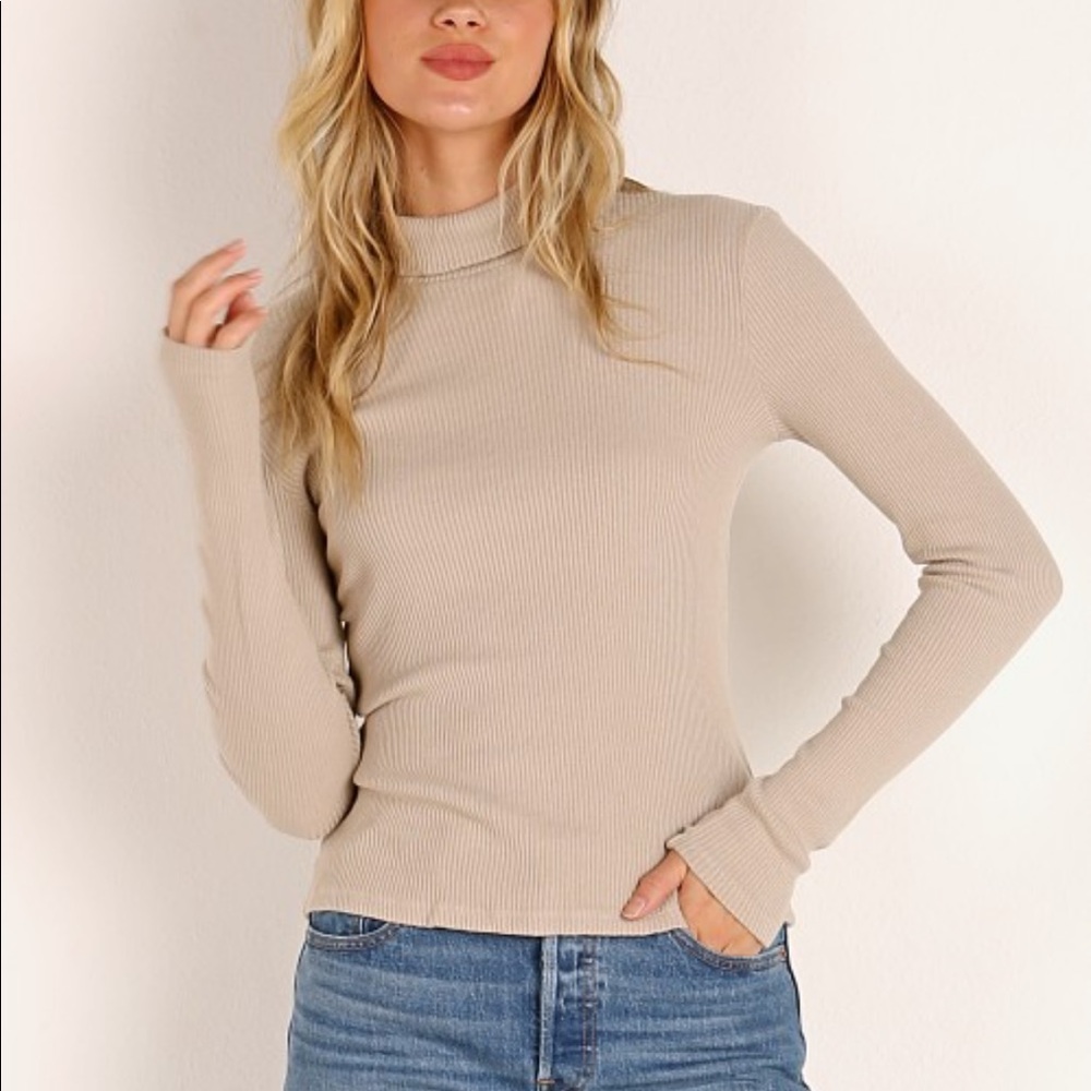 Lacausa Turtleneck